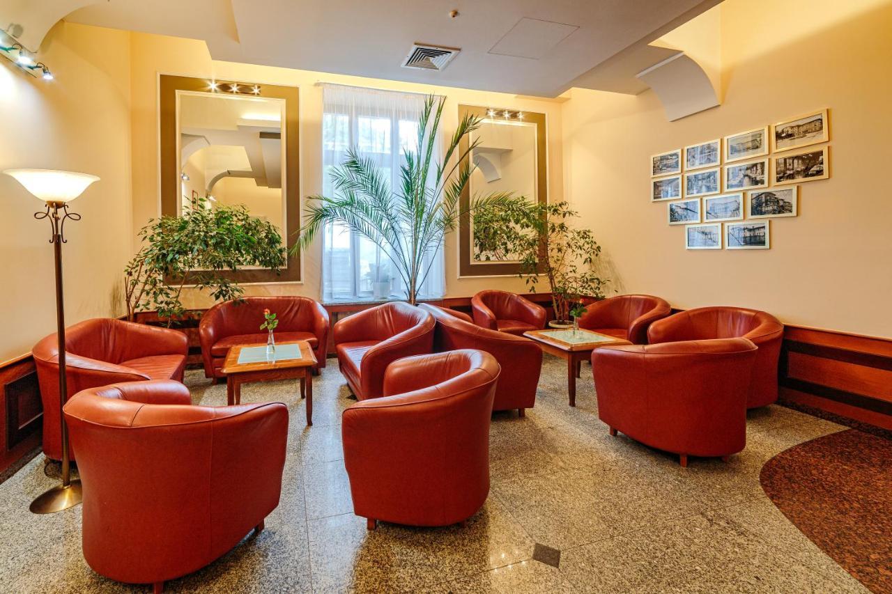 Hotel Fenix Єленя-Ґура Екстер'єр фото