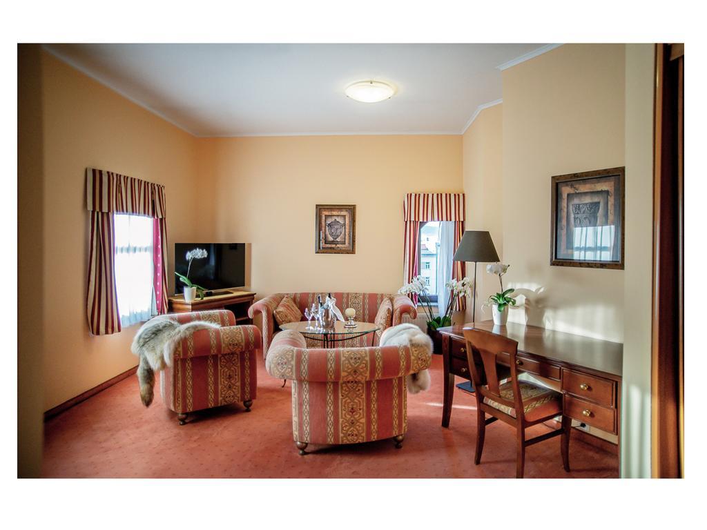 Hotel Fenix Єленя-Ґура Номер фото
