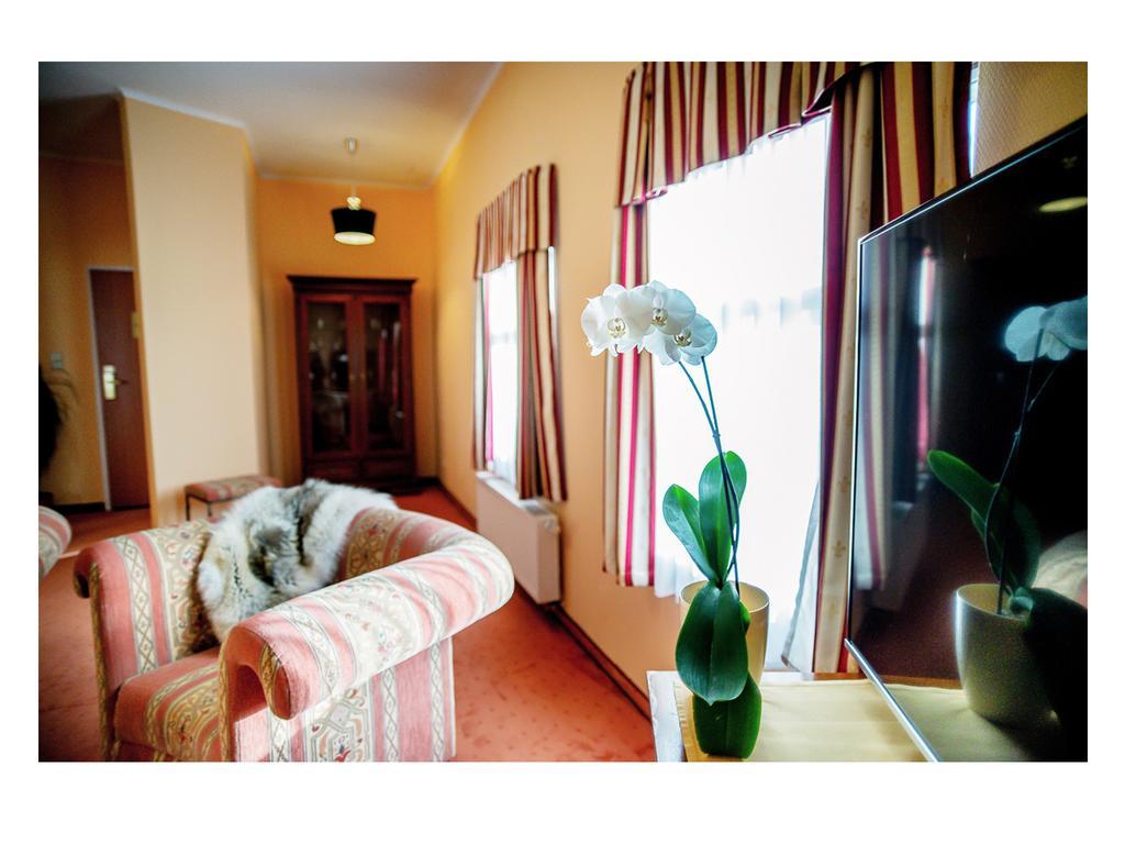 Hotel Fenix Єленя-Ґура Номер фото